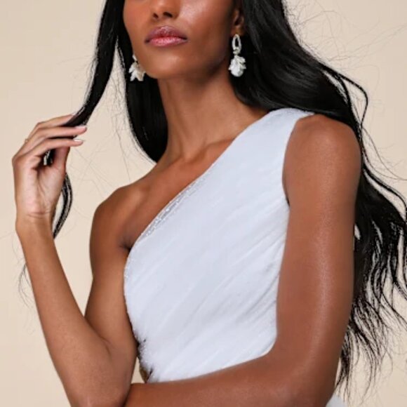 NWT Lulu's Exceptional Moments White Swiss Dot One-Shoulder Mini Dress Size S - Picture 3 of 11